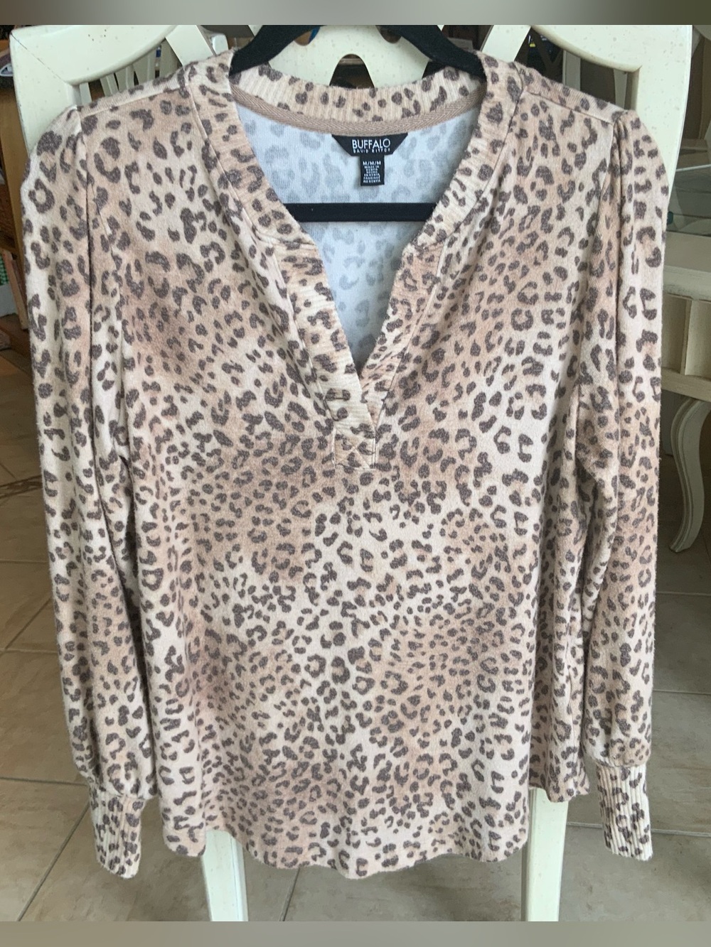 Buffalo David Bitton Women's Leopard Print Long Sleeve Top - Beige M
